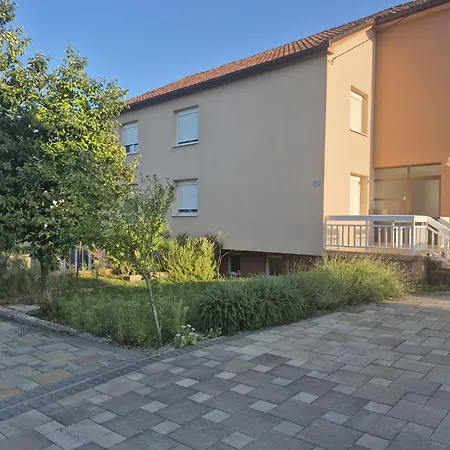 Apartment Jela